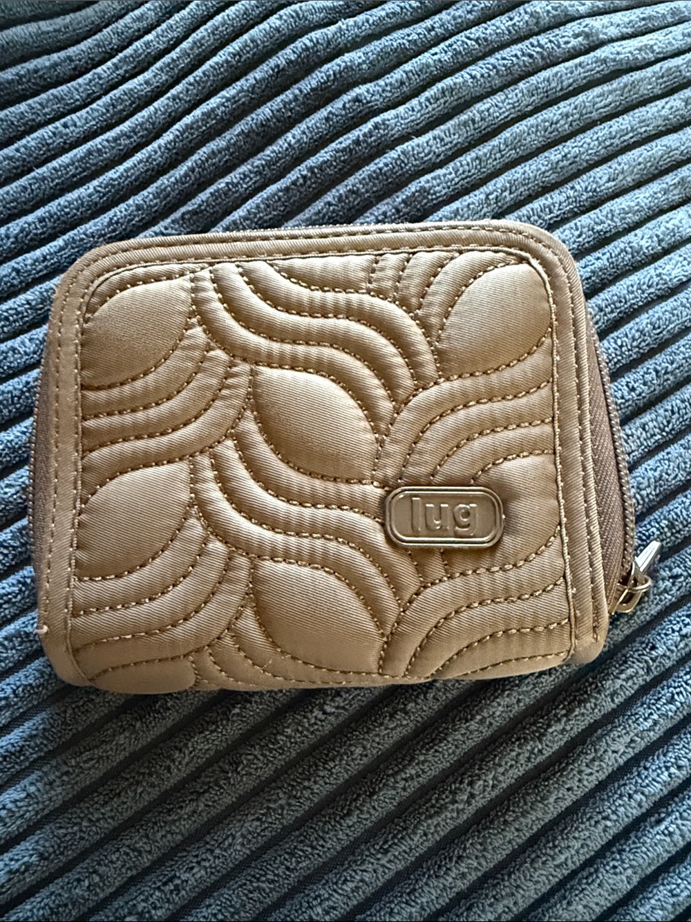 lug splits Quilted Zip Card rfid Wallet in brown